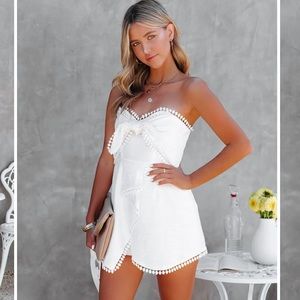 Strapless tie front romper